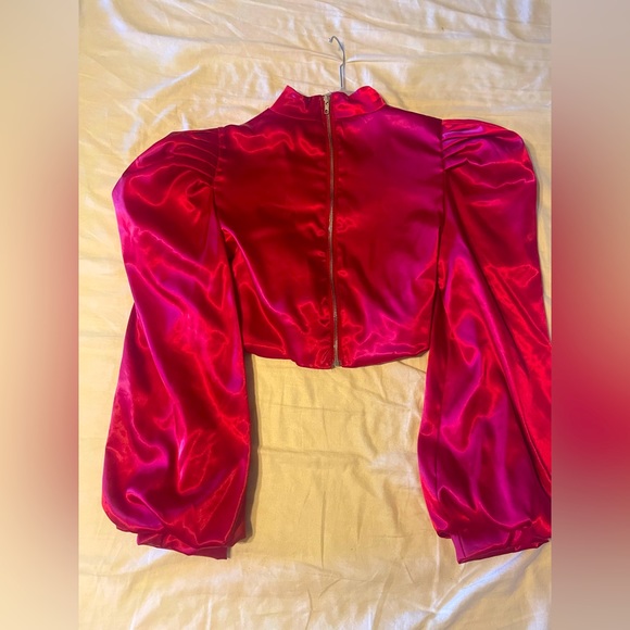 Structured shoulders . Avant garde top - Picture 2 of 3